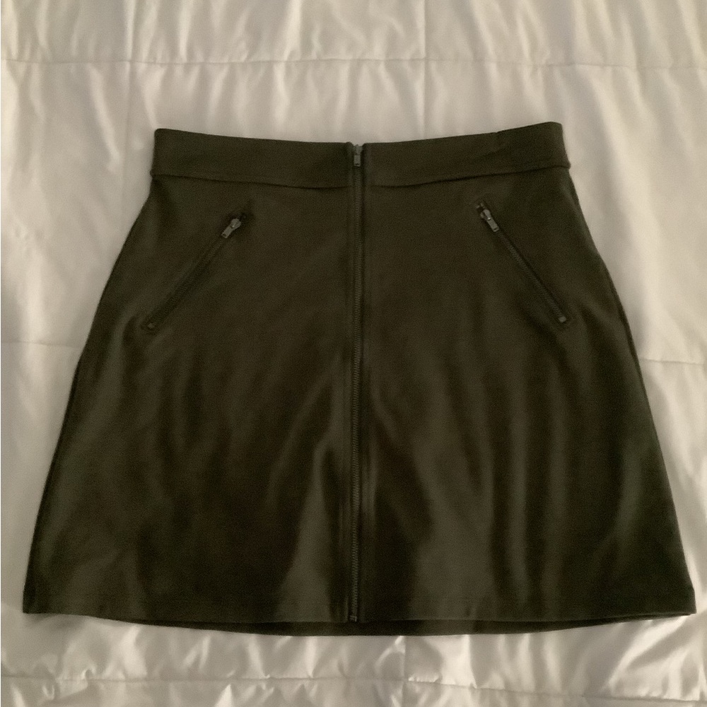 NWT Gap Olive Zip-Up Skirt